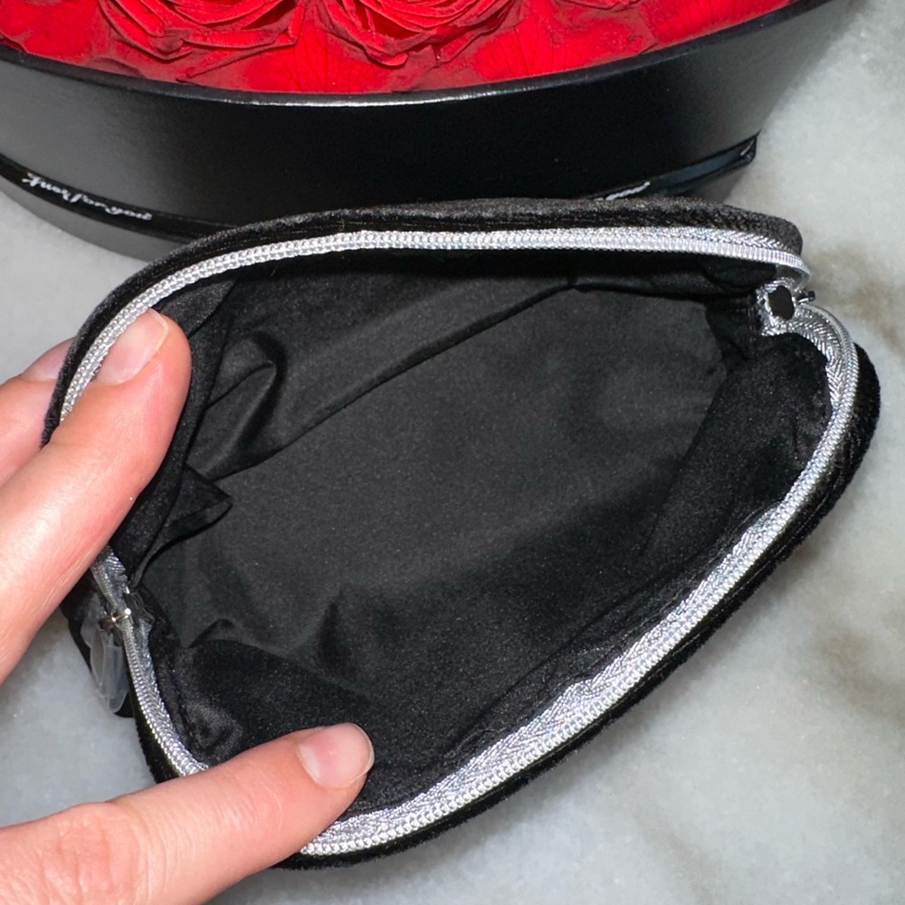 Dior Beauty Pouch - Picture 6 of 9